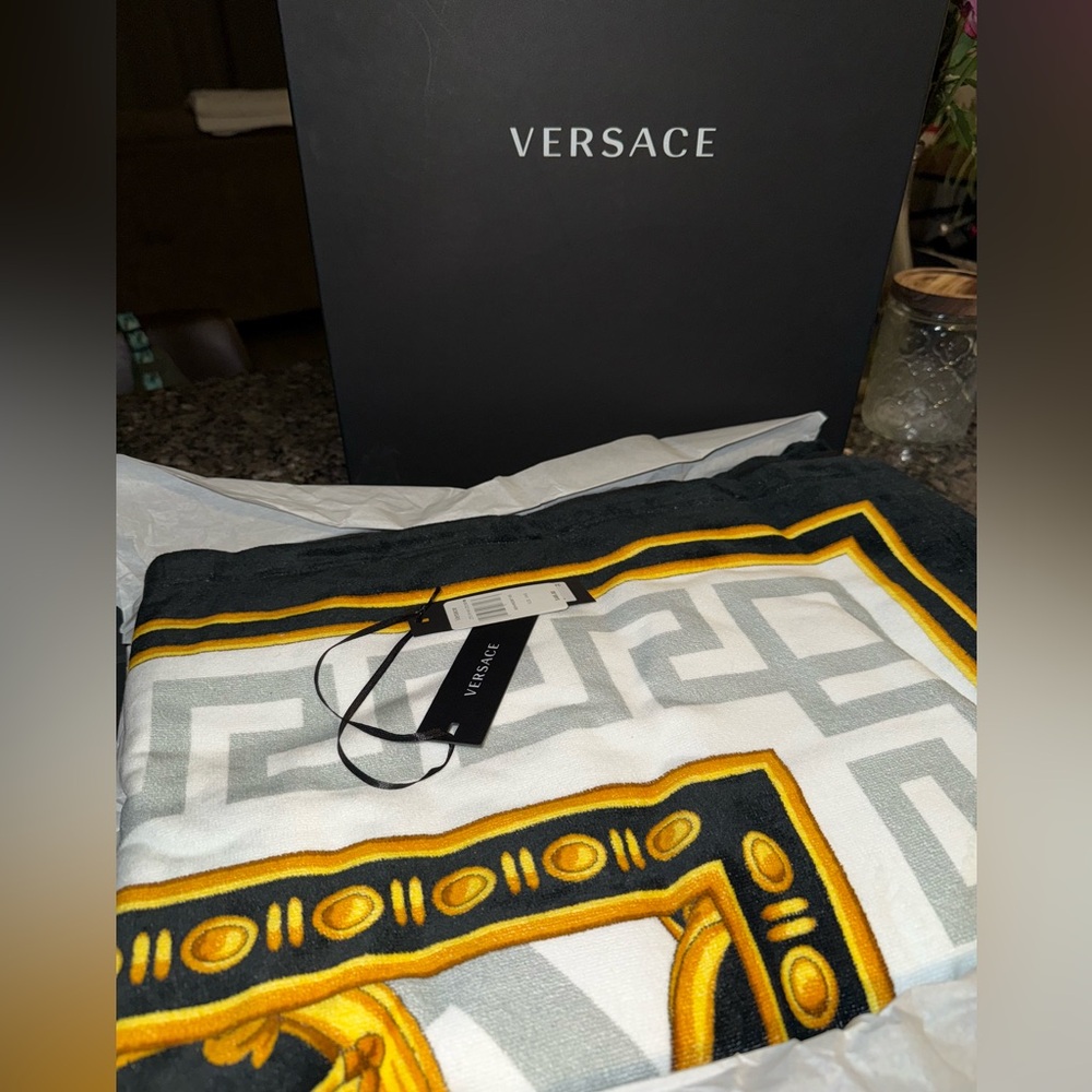 BRAND NEW VERSACE BEACH TOWEL